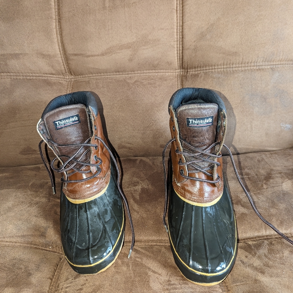 Men's size 12 Northwest Territory rugged outwear duck boots..